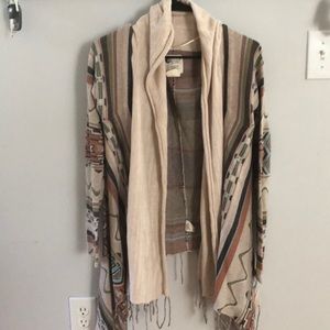 Billabong Aztec shawl